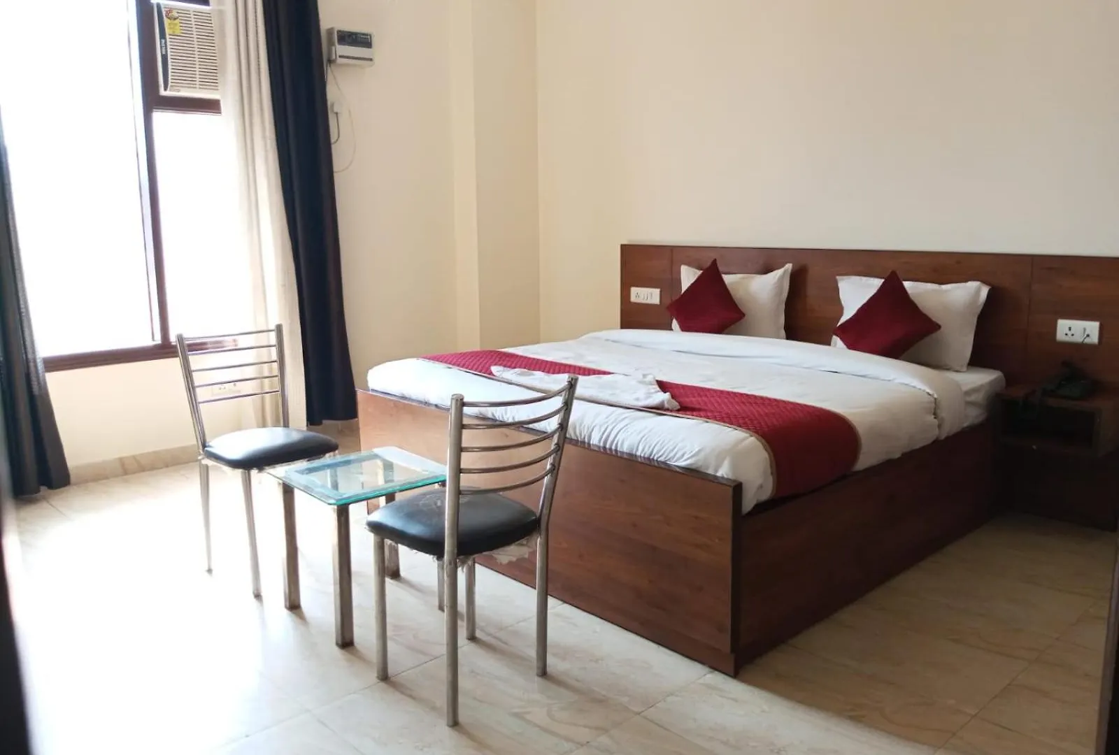 80P Star Corporate Suite Hotel 古尔冈